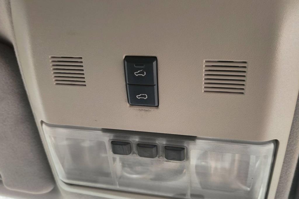 Lights Cabin Light  Land Rover Discovery
