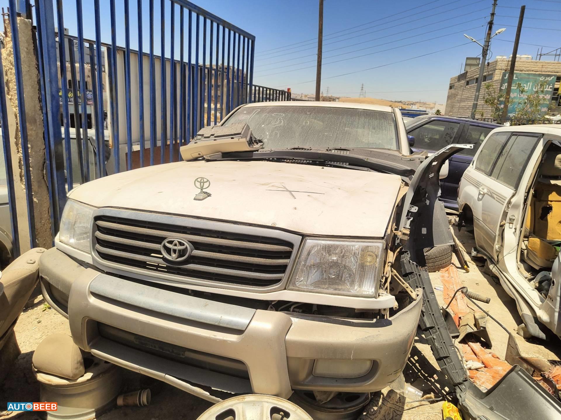 Body  Front clip Toyota Land Cruiser