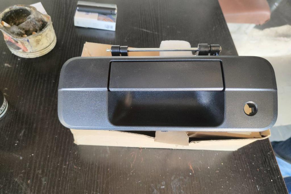 Body  Door Handle  Toyota Tundra