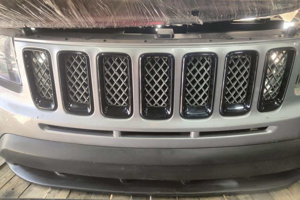 Body  Grilles Jeep Compass
