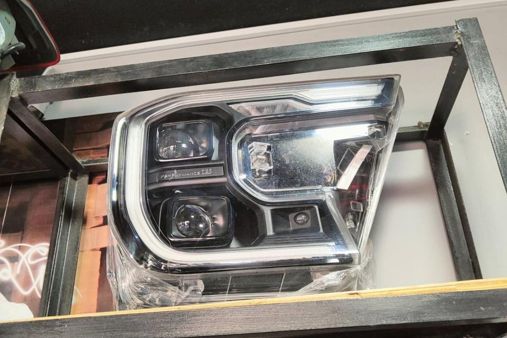 Lights Front light Ford Raptor
