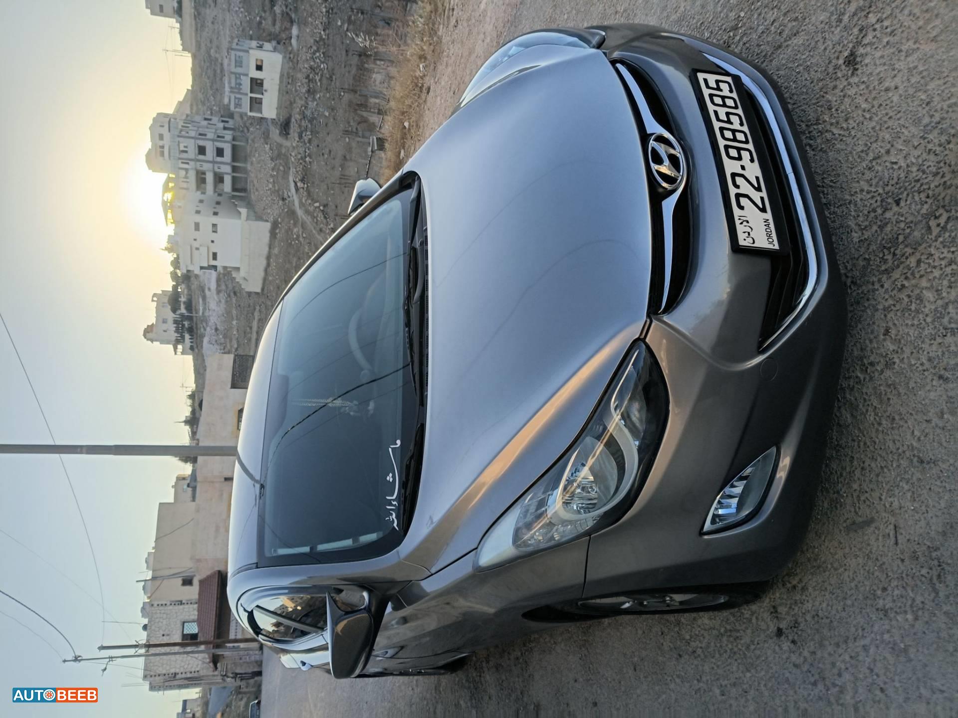 هيونداي افانتي 2012