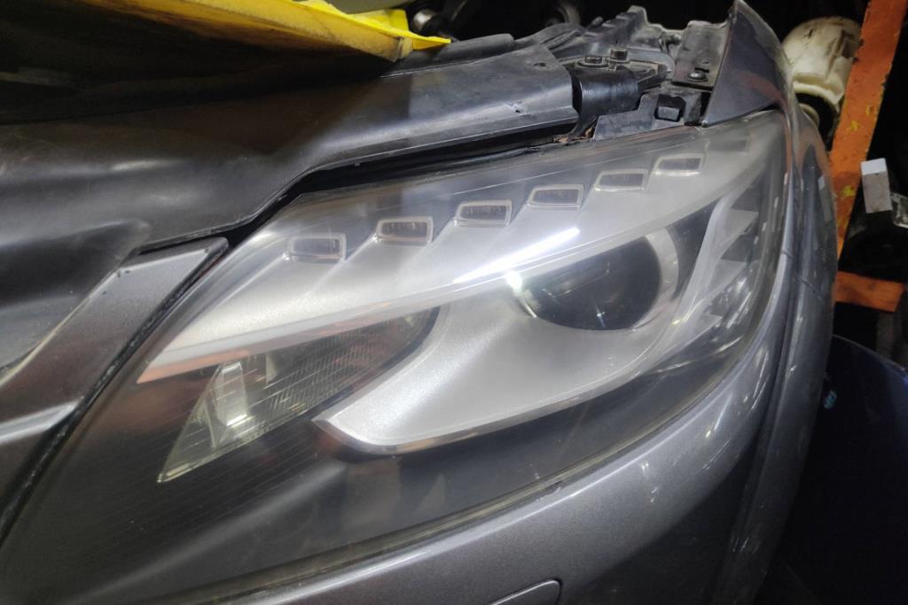 Lights Front light Audi Q7