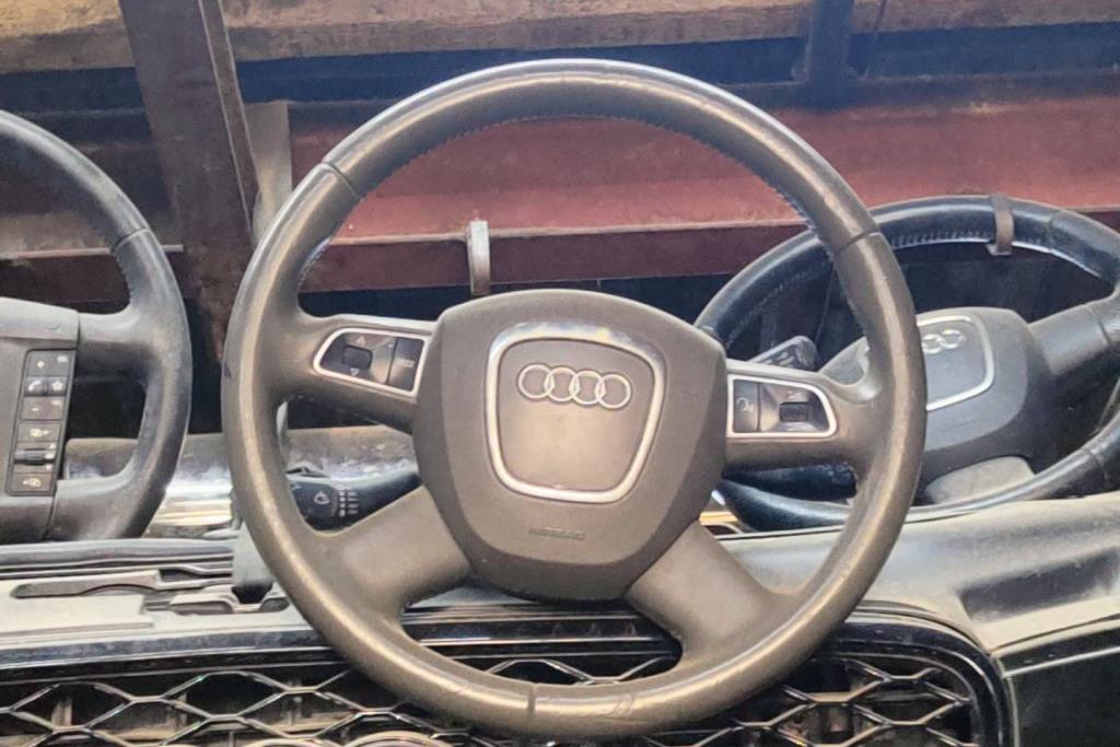 ستيرنج اودي A4 2010 2011