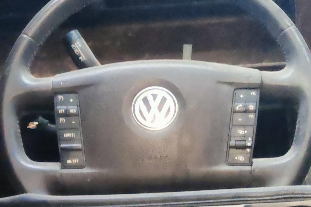 Cabin  Steering Wheel Volkswagen Touareg