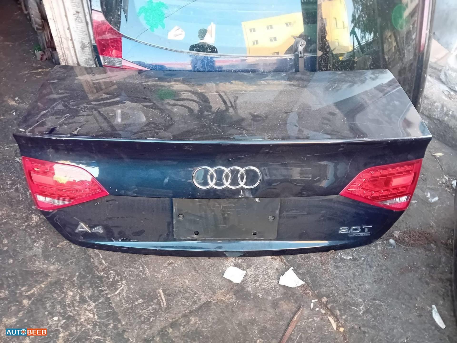 غطاء خلفي اودي A4 2010 2011
