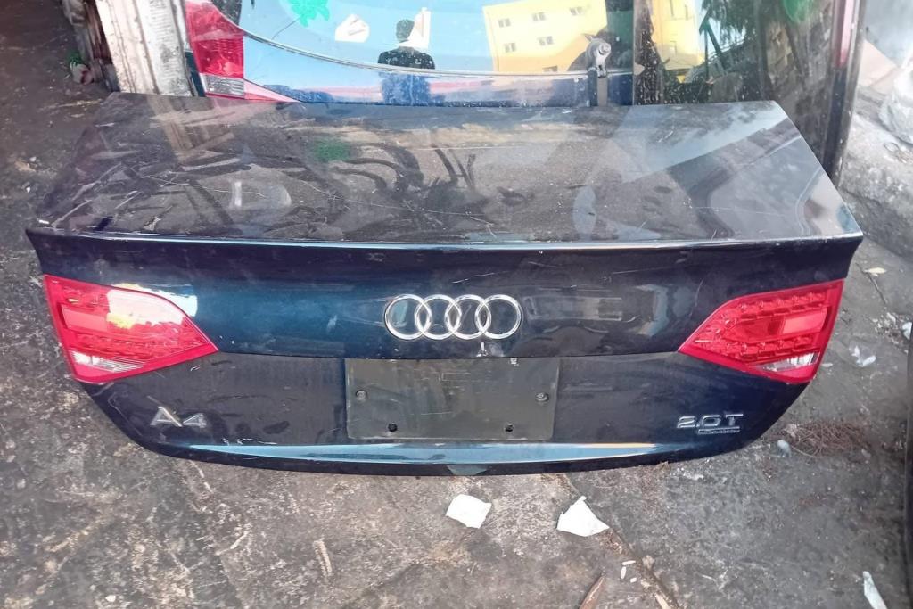 غطاء خلفي اودي A4 2010 2011