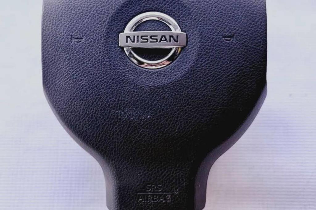 Cabin  Steering Wheel Nissan Tiida