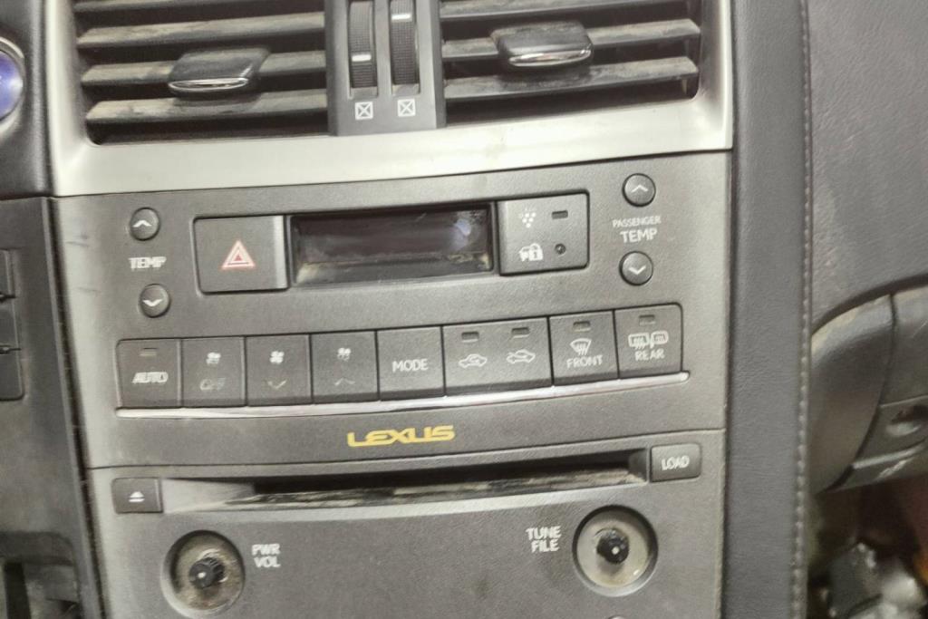 Cabin  Dashboard Lexus HS250h