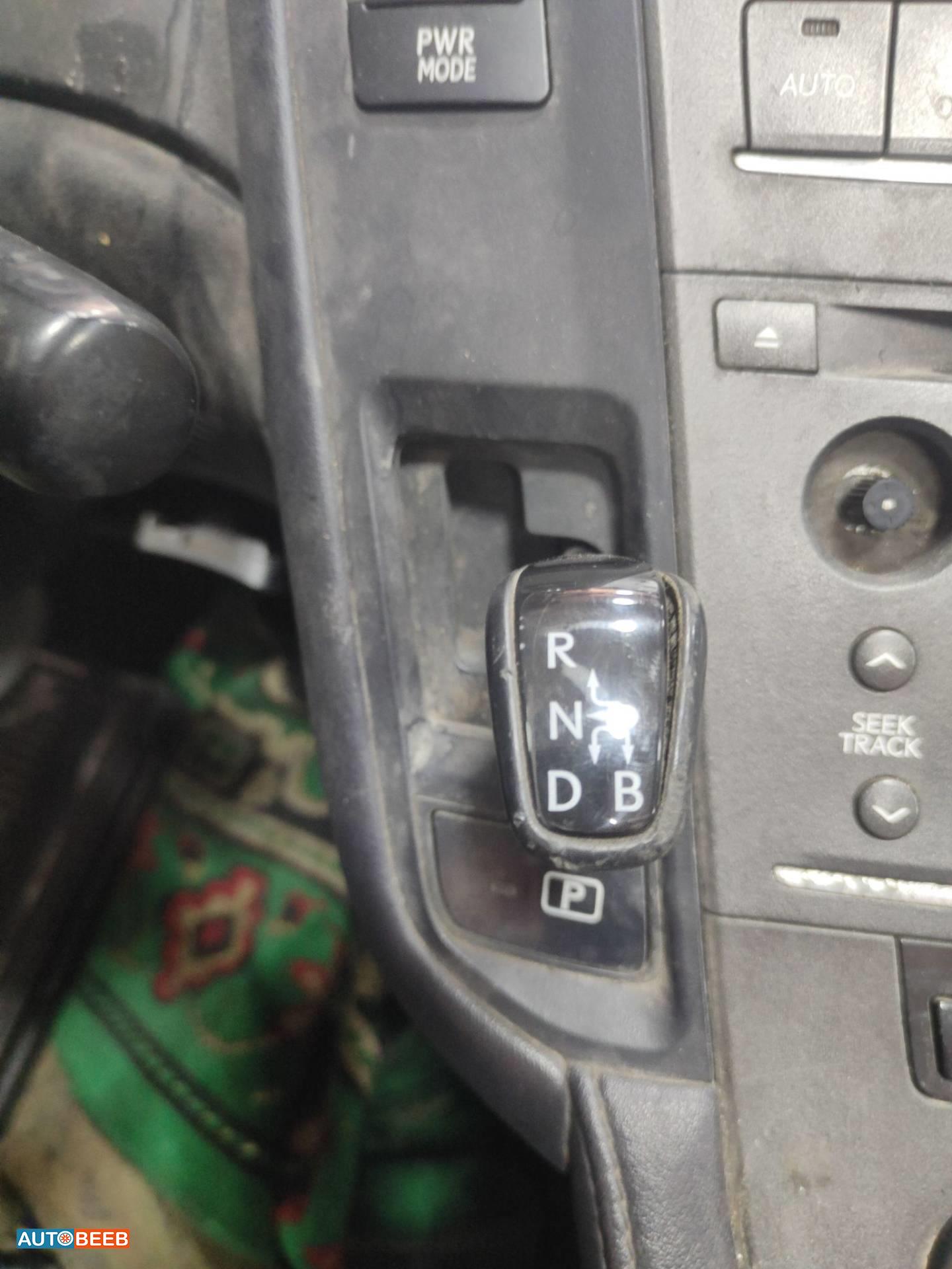 Cabin  Control buttons Lexus HS250h