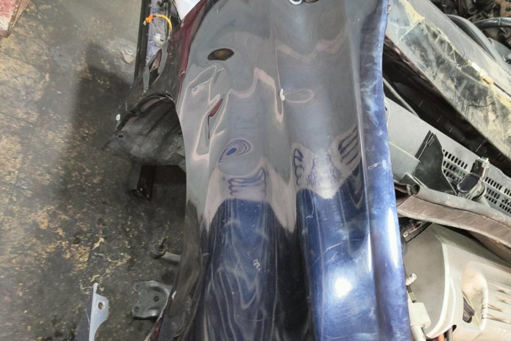 Body  Fenders  Lexus HS250h