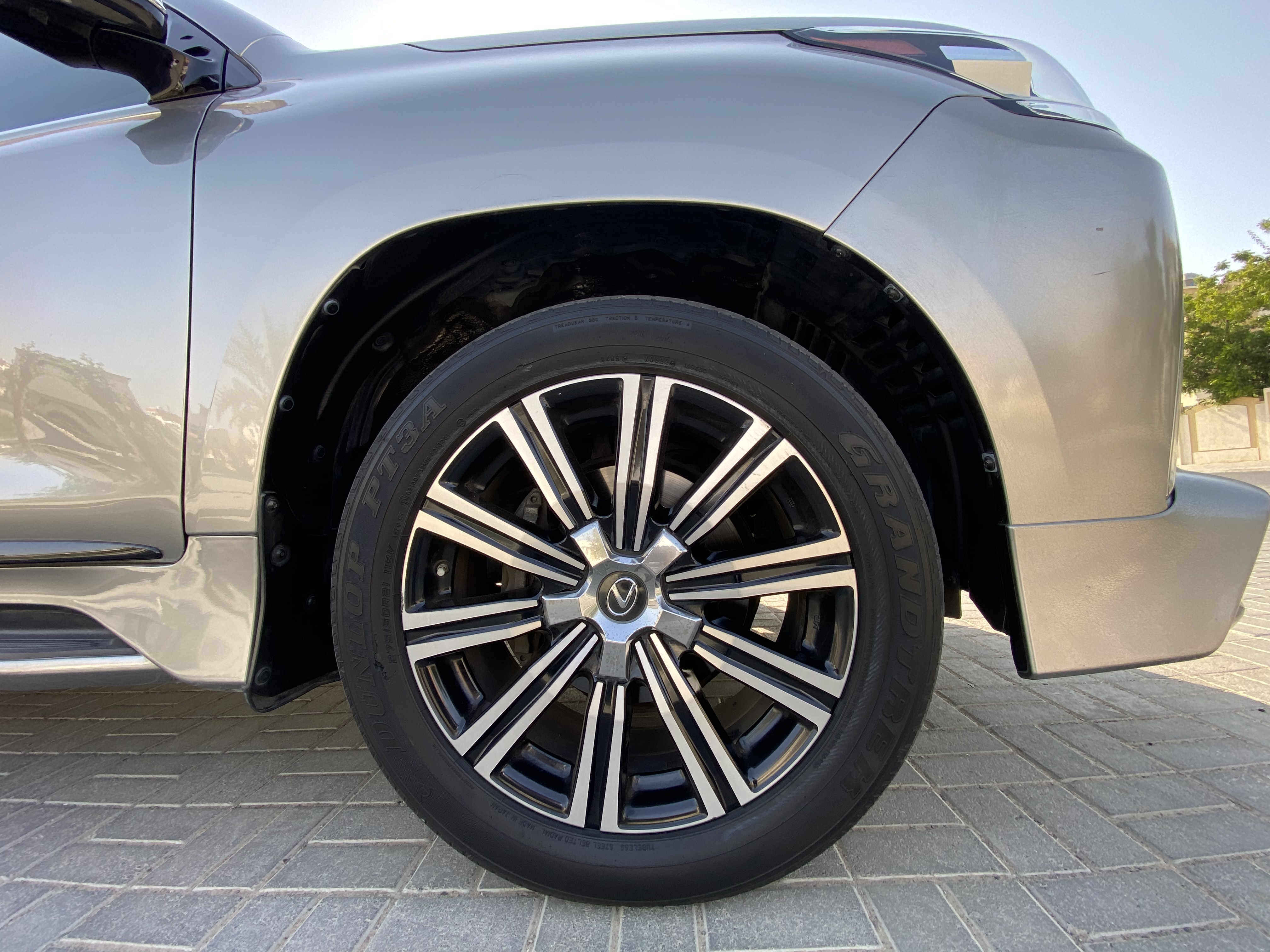 لكزس LX570 2018