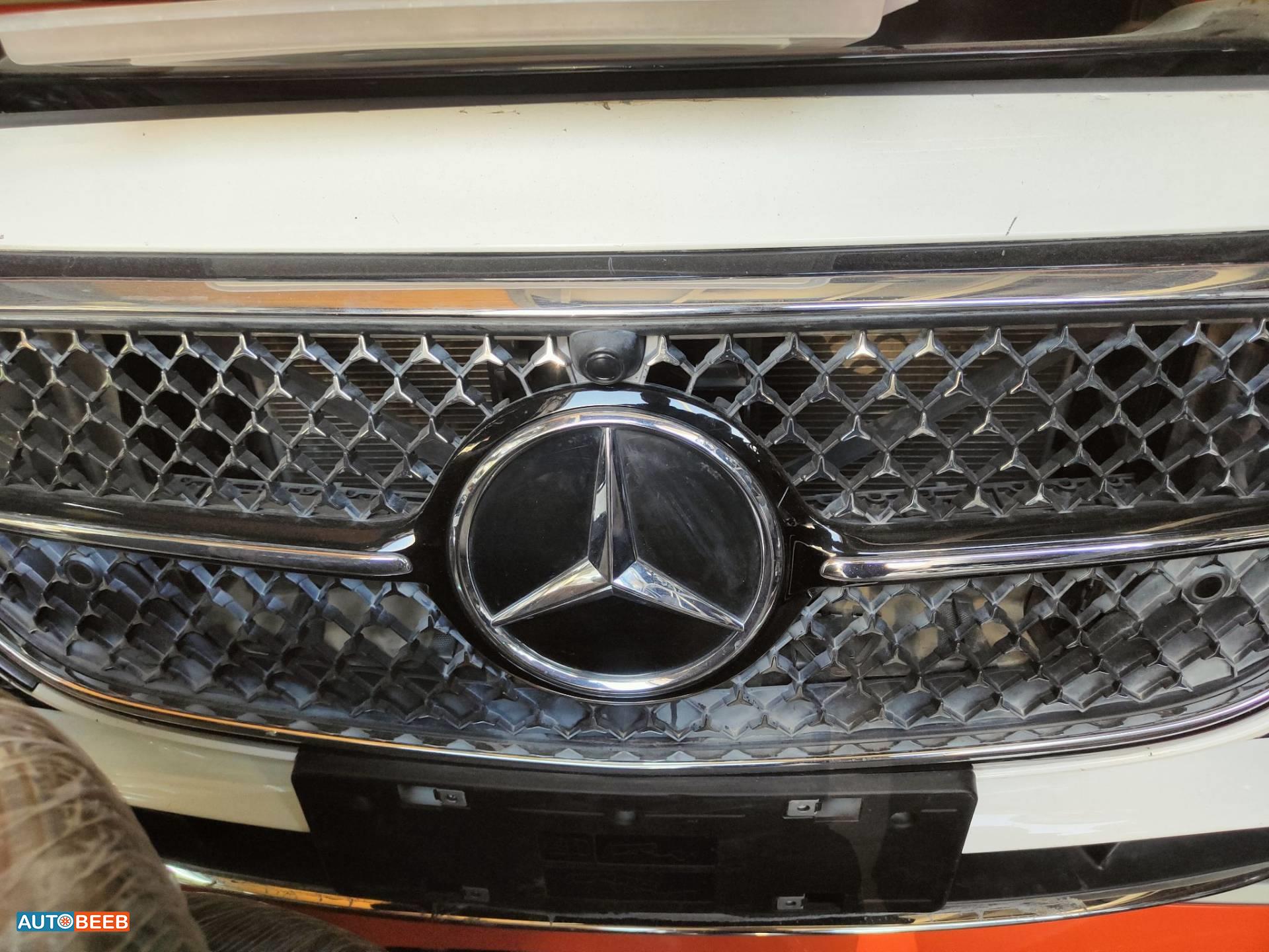 Body  Grilles Mercedes Benz E200