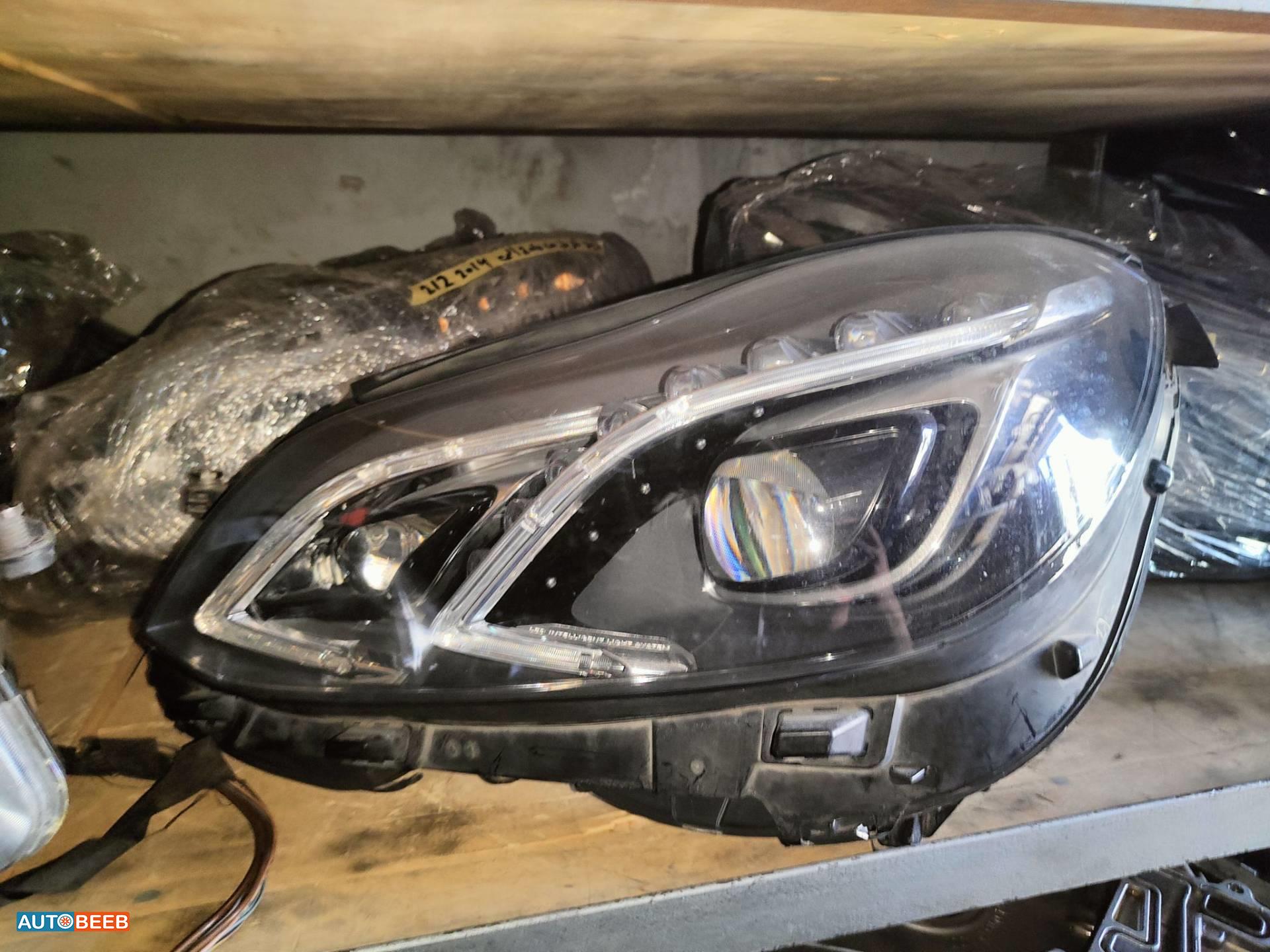 Lights Front light Mercedes Benz E200
