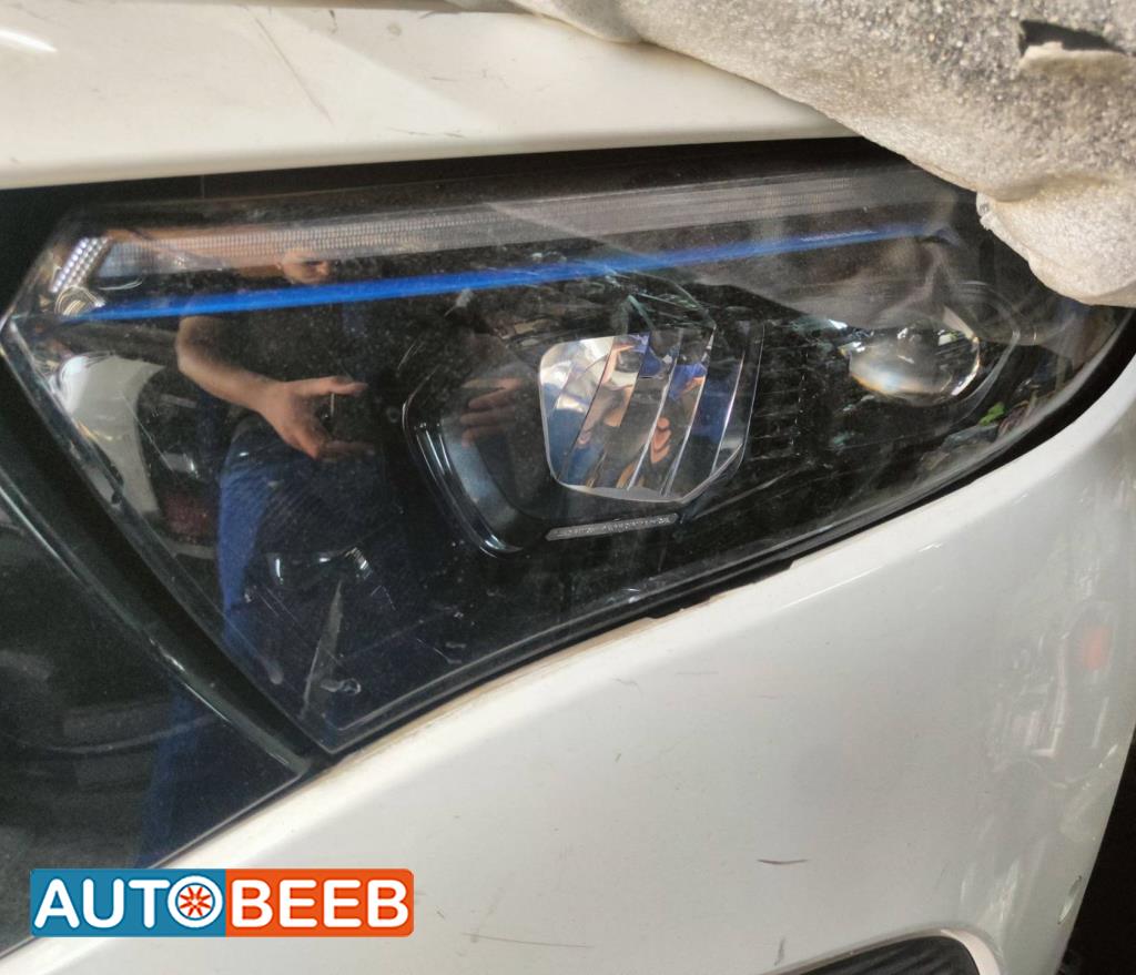 Lights Front light Mercedes Benz EQA250