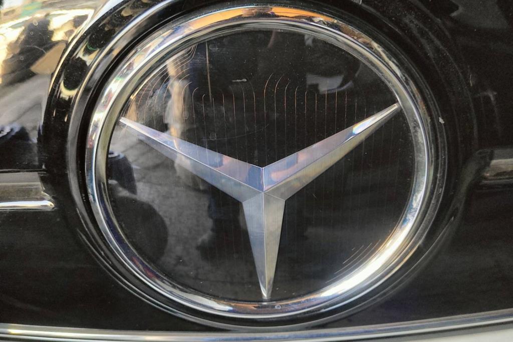 Body  Emblems Mercedes Benz EQA250