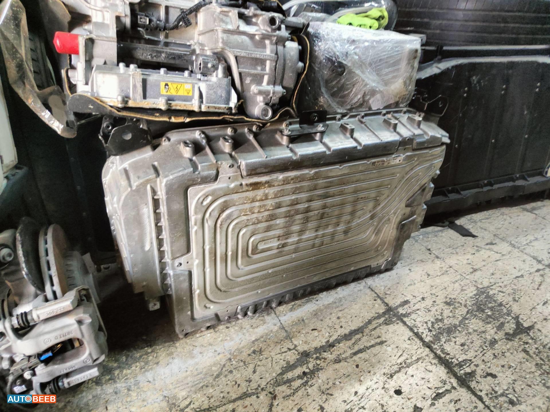 Electrical  Hybrid battery Mercedes Benz GLC200