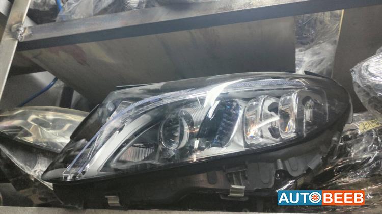 Lights Front light Mercedes Benz C200