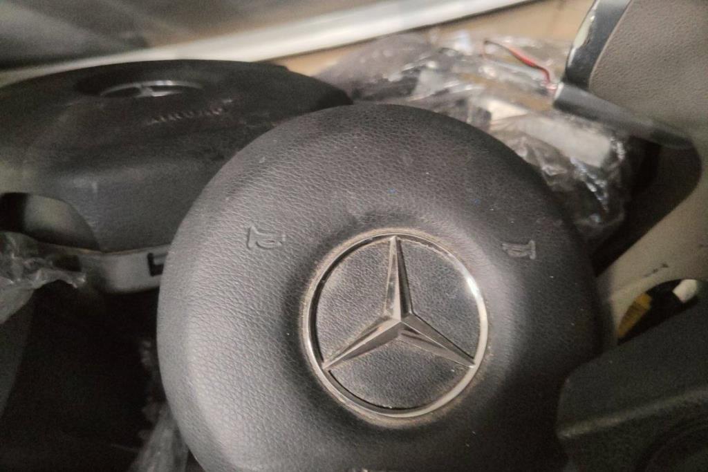 ايرباغ ستيرنج مرسيدس c200 2018 2019