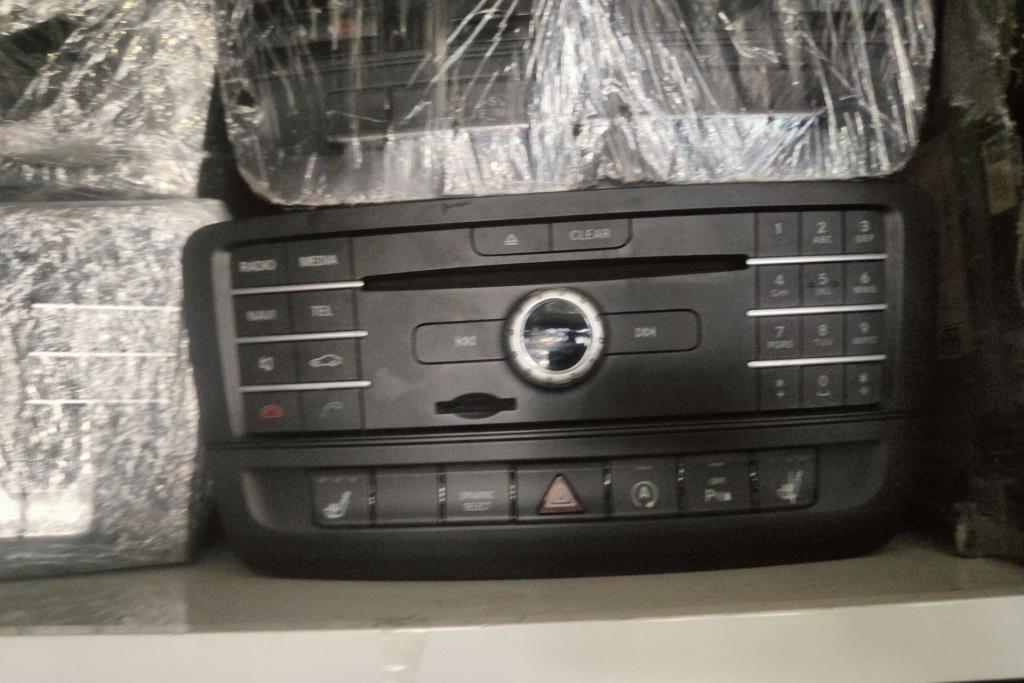 Electronics MP3 Player Mercedes Benz B250