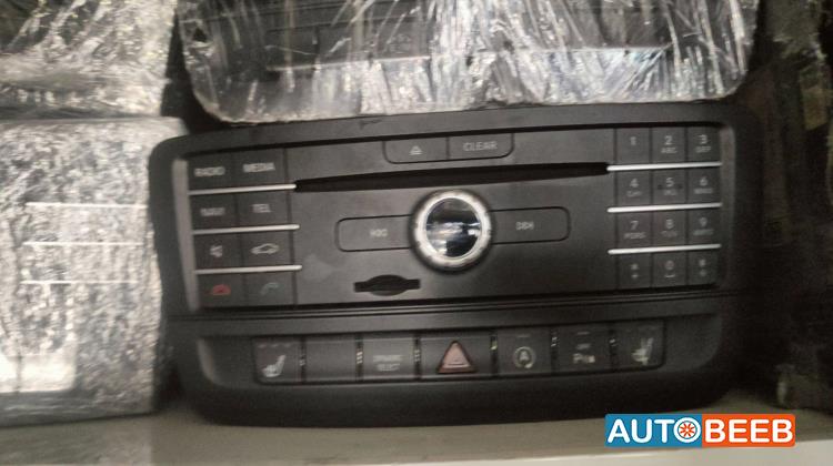 Electronics MP3 Player Mercedes Benz B250