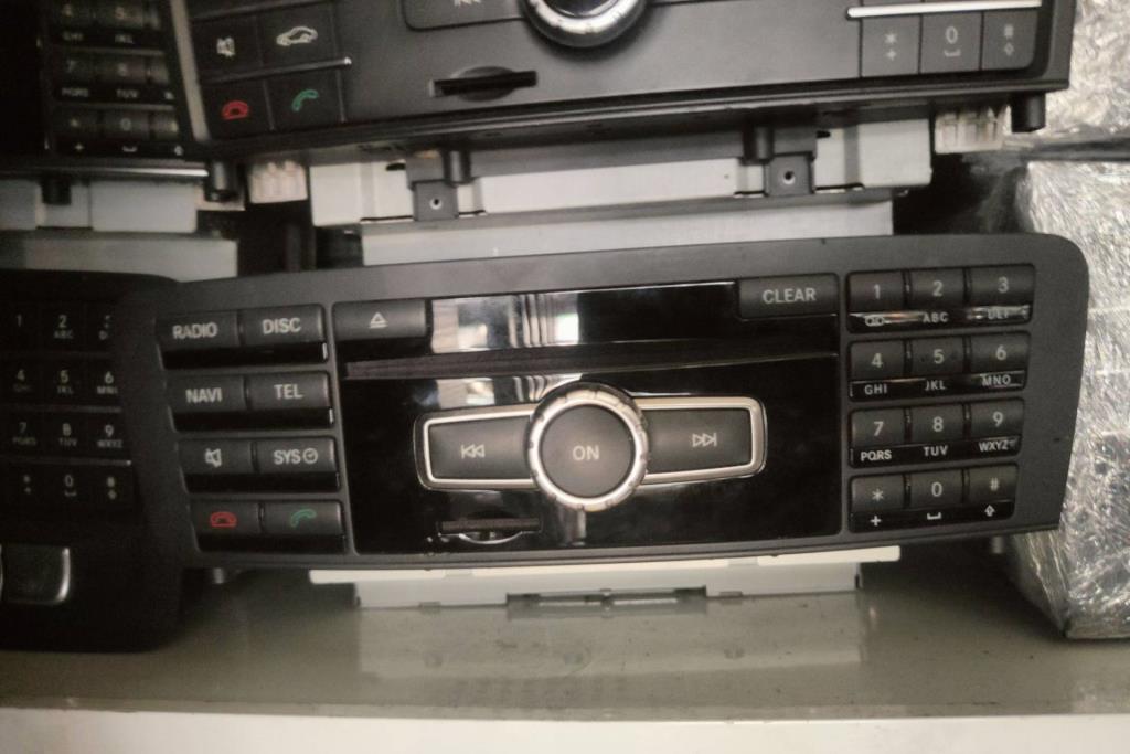 Electronics MP3 Player Mercedes Benz ML230