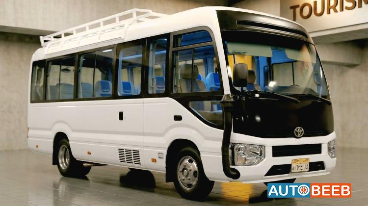 Minibus Toyota 2022