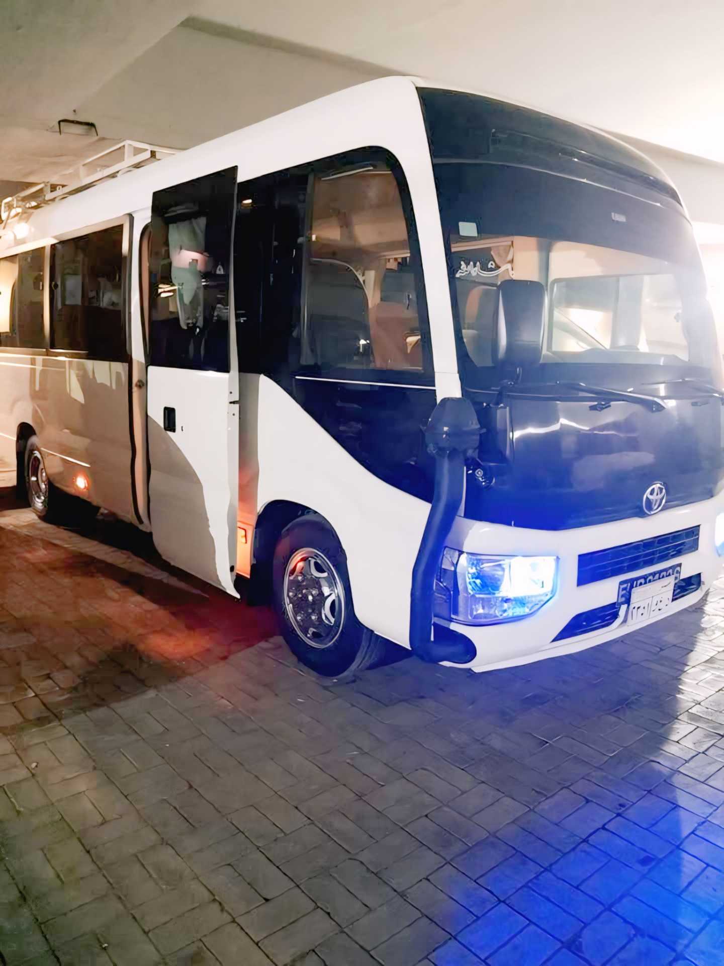 Minibus Toyota 2022