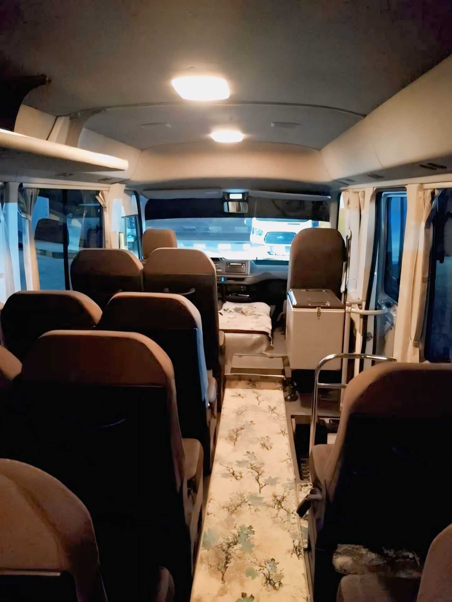 Minibus Toyota 2022