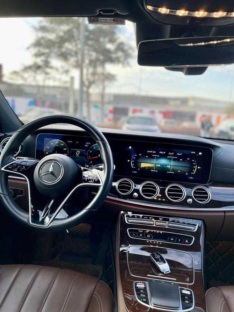 مرسيدس بنز E200 2023