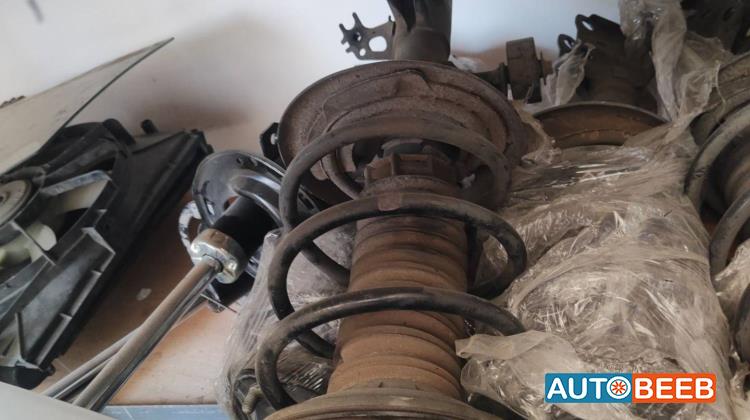  Shock Absorber Toyota Camry