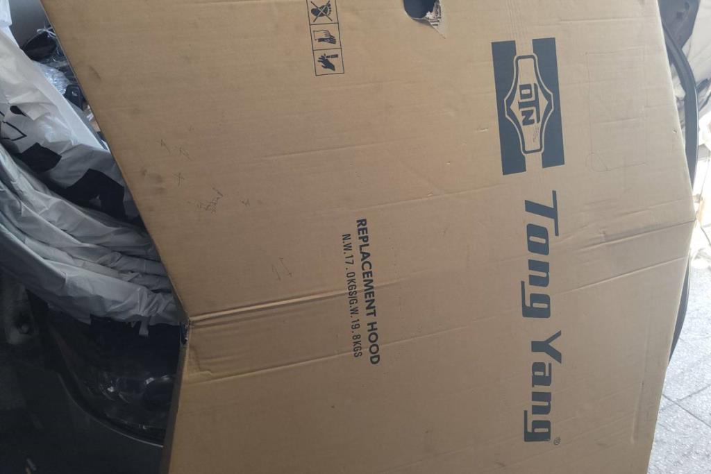 Body  Hood Toyota Camry