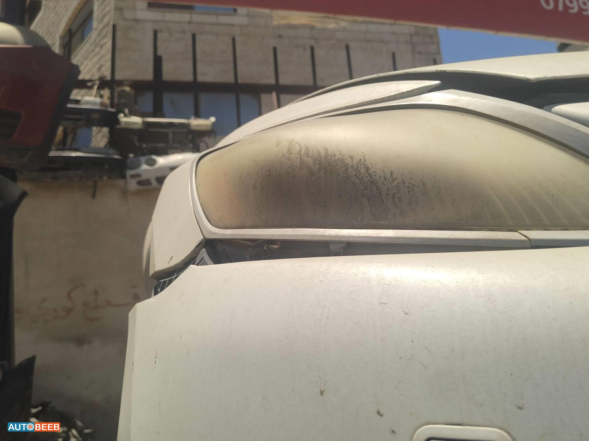 ضوء امامي يمين لكزس GS300 2008 2009 2010