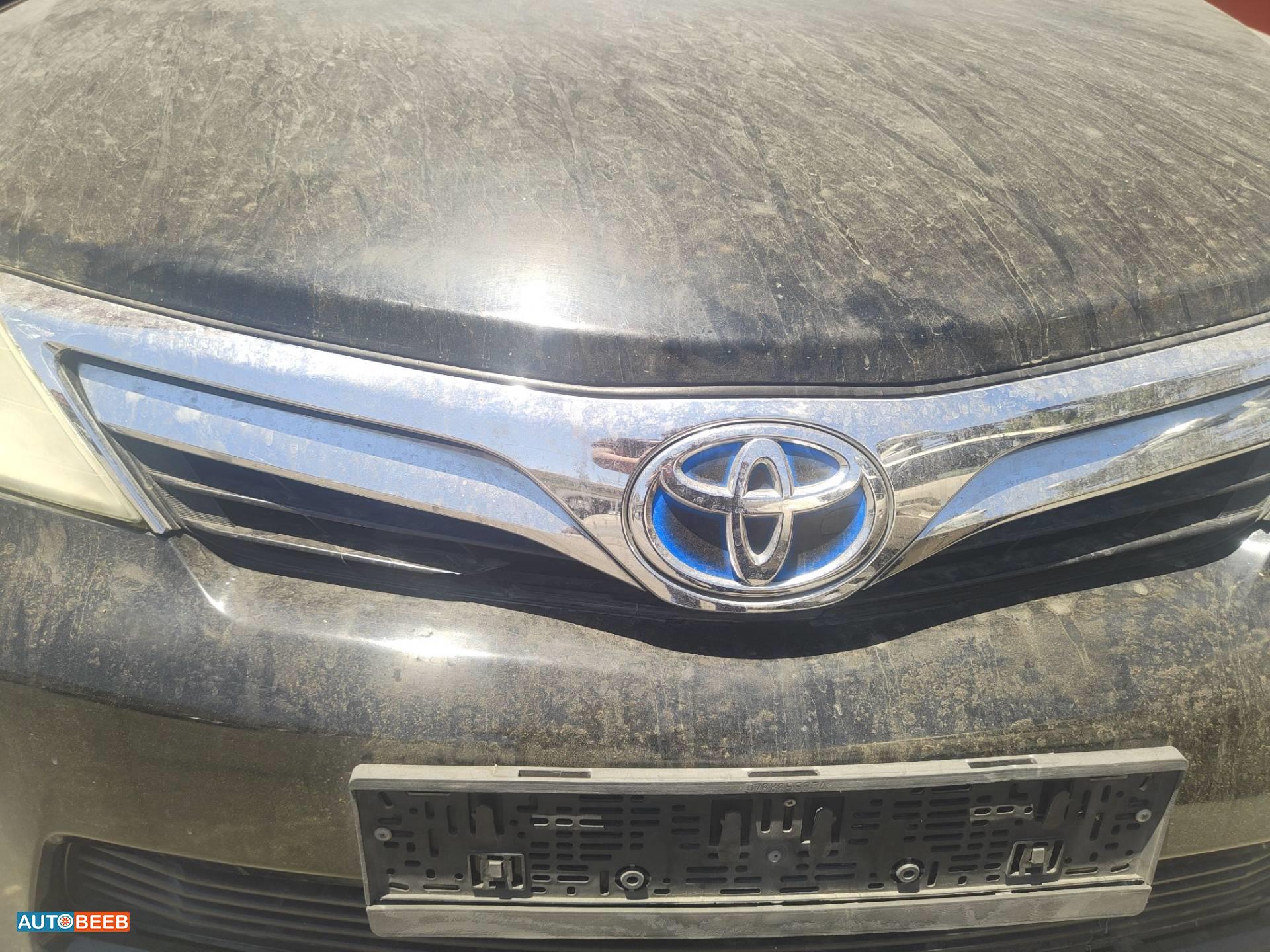 Body  Grilles Toyota Camry