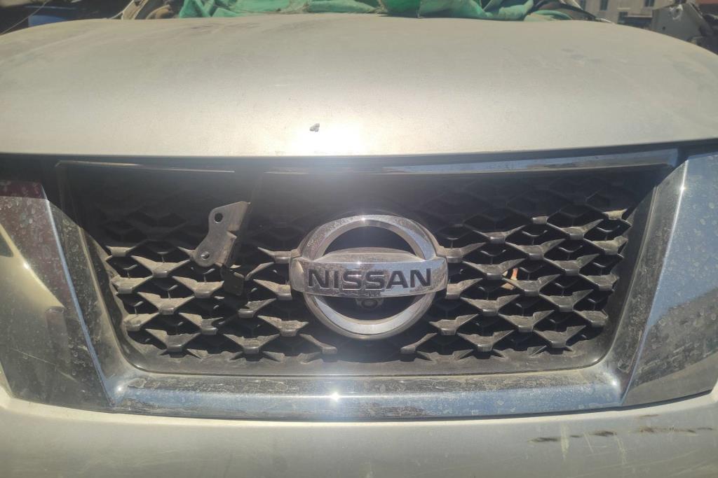 Body  Grilles Nissan Pathfinder
