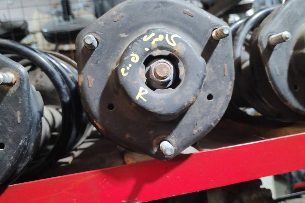  Shock Absorber Toyota Camry