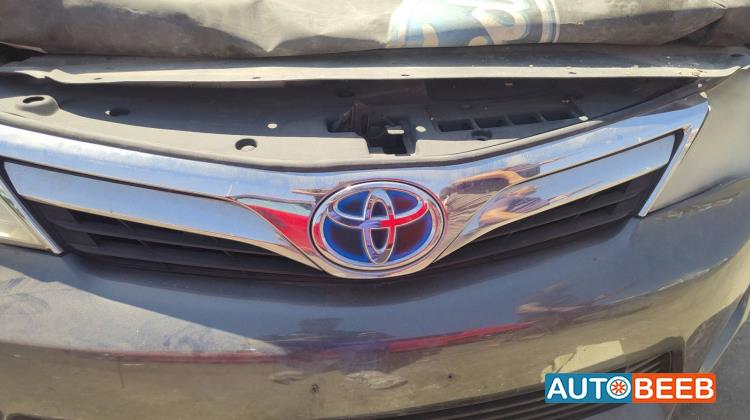 Body  Grilles Toyota Camry