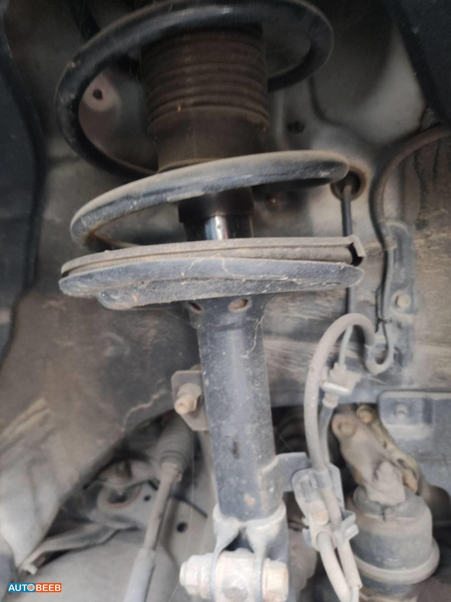  Shock Absorber Toyota Camry