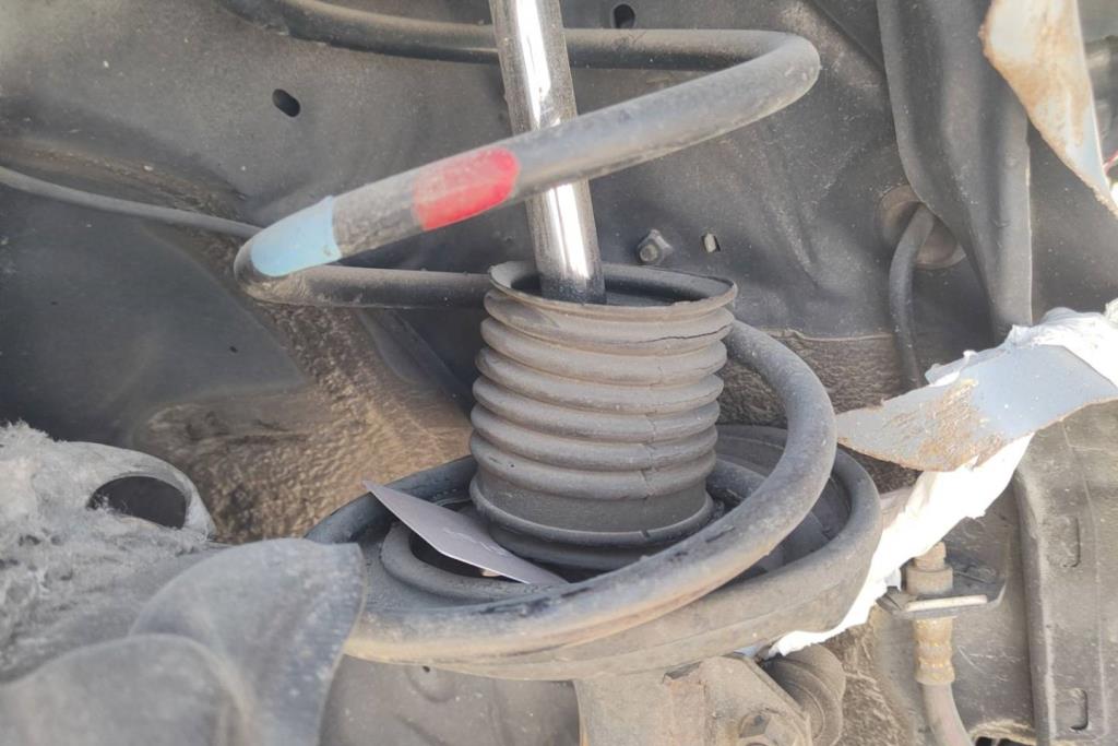  Shock Absorber Toyota Prius