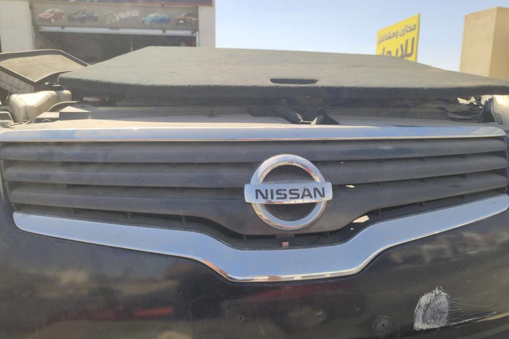 Body  Grilles Nissan Altima