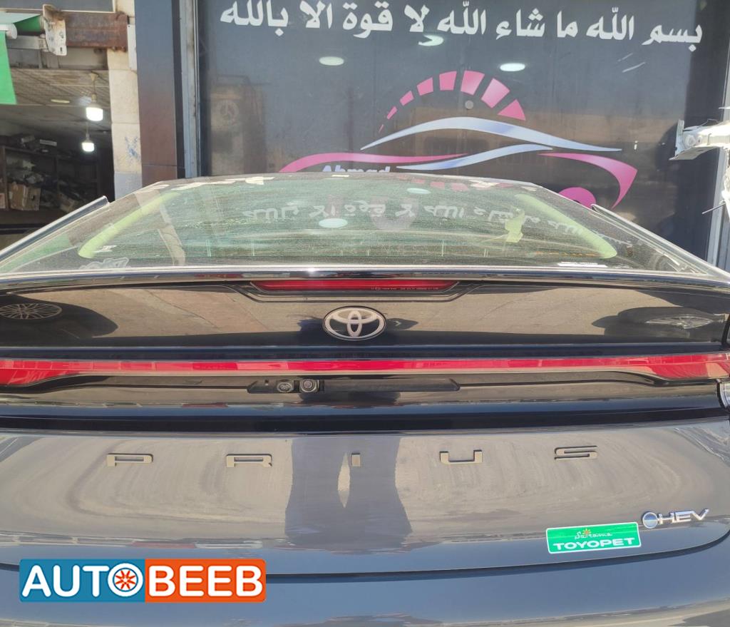 غطاء خلفي تويوتا بريوس 2023 2024