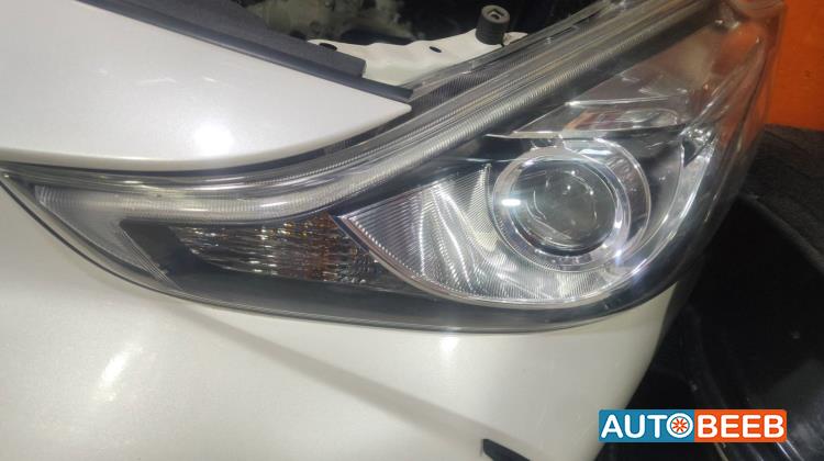 Lights Front light Toyota Prius