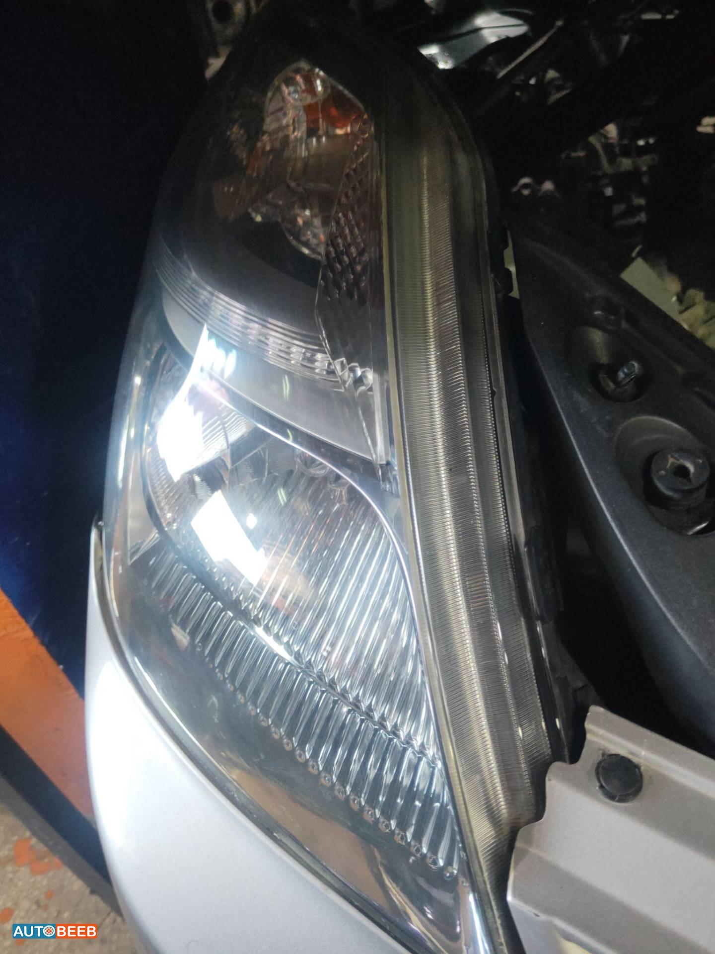 Lights Front light Toyota Prius