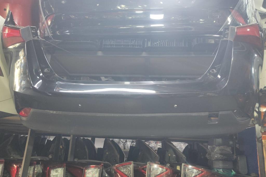Body  Bumper Toyota Prius