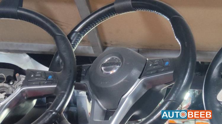 Cabin  Steering Wheel Nissan Leaf