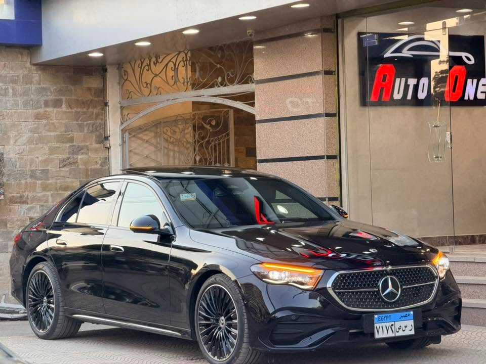 Mercedes Benz E200 2025