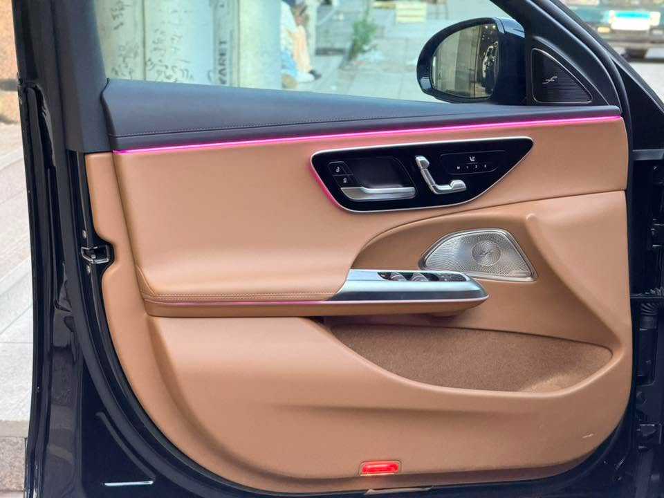 Mercedes Benz E200 2025
