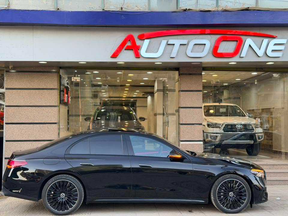 Mercedes Benz E200 2025
