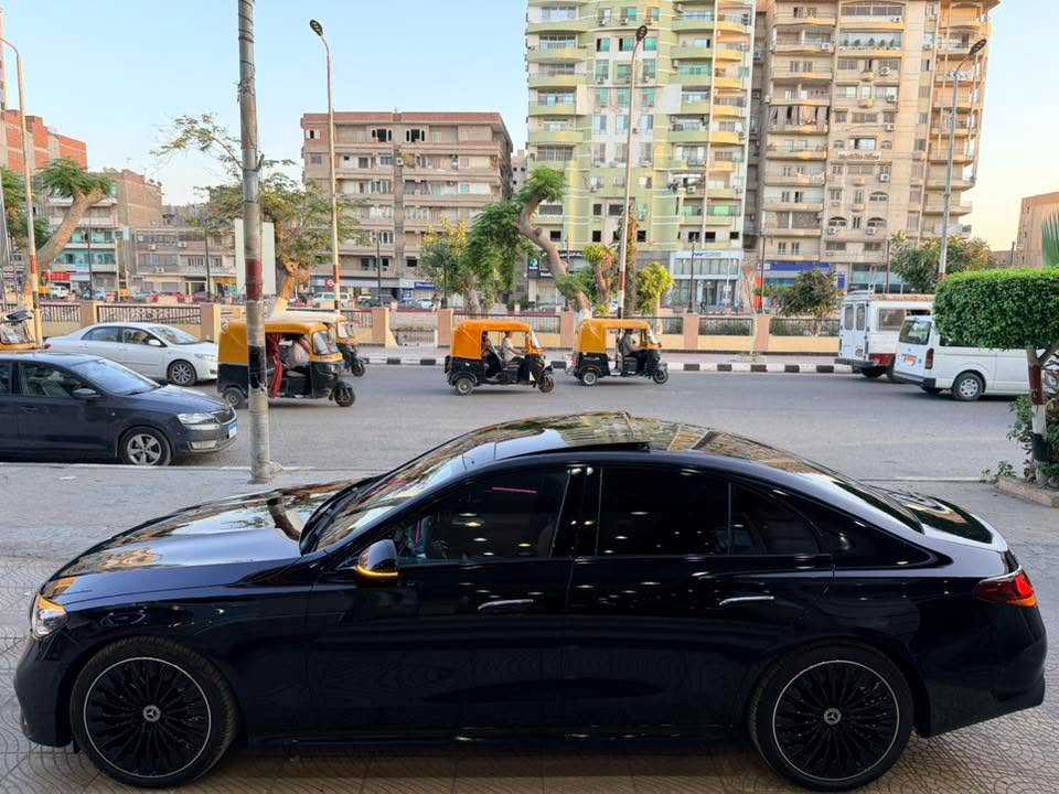 Mercedes Benz E200 2025
