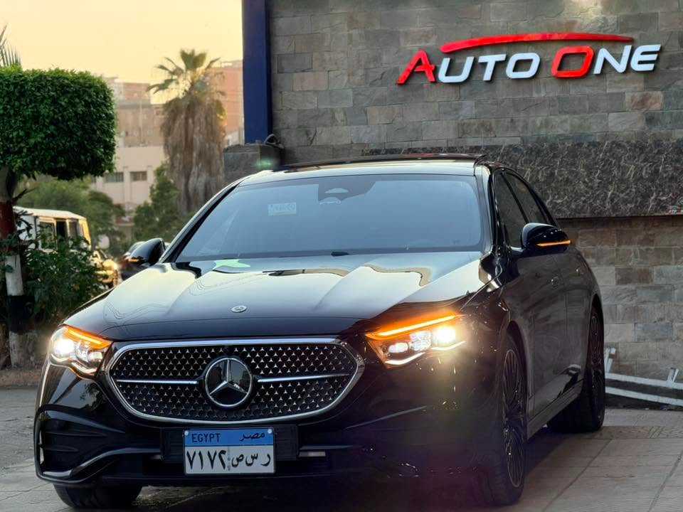 Mercedes Benz E200 2025